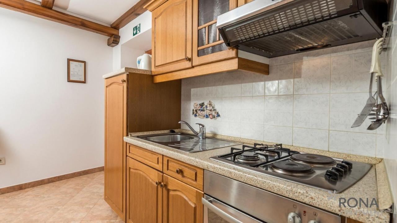 Rona Stone House Apartments Janja Boljun Ngoại thất bức ảnh